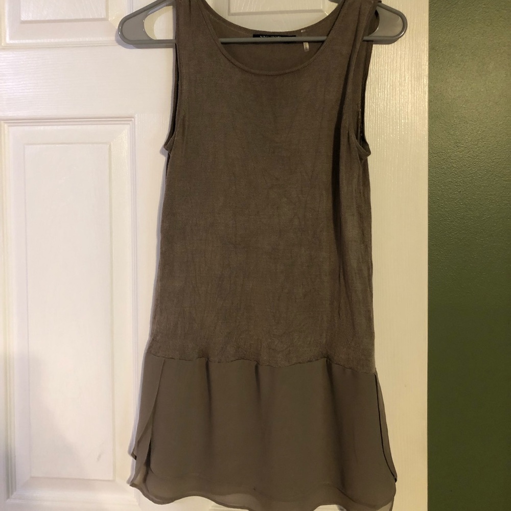 Nic+Zoe XS sleeveless top, tan/beige extra small versatile